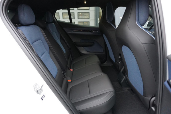 Volvo EX30 Single Motor Extended Range Plus 69 kWh * NIEUWSTAAT * + HARMAN KARDON / PARELMOER LAK