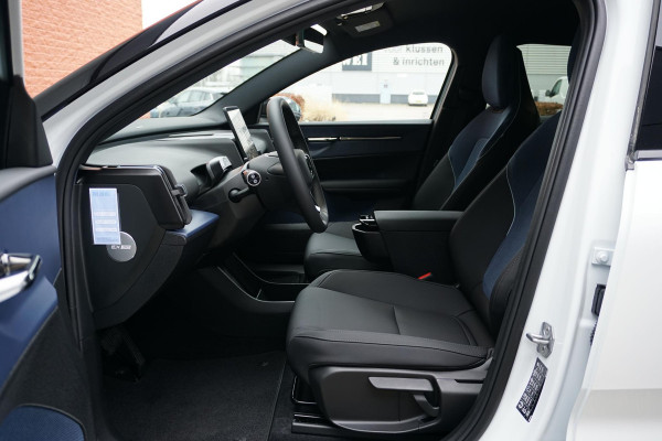 Volvo EX30 Single Motor Extended Range Plus 69 kWh * NIEUWSTAAT * + HARMAN KARDON / PARELMOER LAK