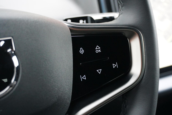 Volvo EX30 Single Motor Extended Range Plus 69 kWh * NIEUWSTAAT * + HARMAN KARDON / PARELMOER LAK