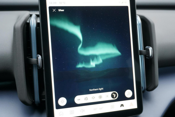 Volvo EX30 Single Motor Extended Range Plus 69 kWh * NIEUWSTAAT * + HARMAN KARDON / PARELMOER LAK