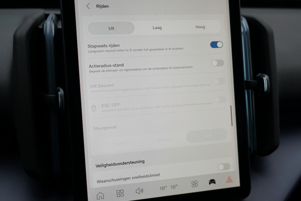 Volvo EX30 Single Motor Extended Range Plus 69 kWh * NIEUWSTAAT * + HARMAN KARDON / PARELMOER LAK