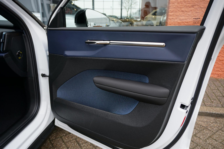 Volvo EX30 Single Motor Extended Range Plus 69 kWh * NIEUWSTAAT * + HARMAN KARDON / PARELMOER LAK