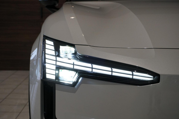 Volvo EX30 Single Motor Extended Range Plus 69 kWh * NIEUWSTAAT * + HARMAN KARDON / PARELMOER LAK