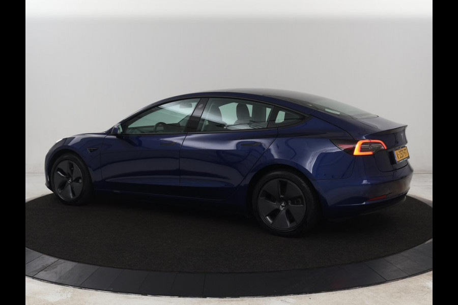 Tesla Model 3 Long Range AWD 75 kWh | Panoramadak | Autopilot | Achterbankverwarming | Leder | Camera | Keyless | Full LED | Navigatie | Stoelverwarming