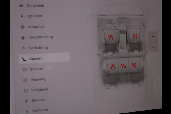 Tesla Model 3 Long Range AWD 75 kWh | Panoramadak | Autopilot | Achterbankverwarming | Leder | Camera | Keyless | Full LED | Navigatie | Stoelverwarming