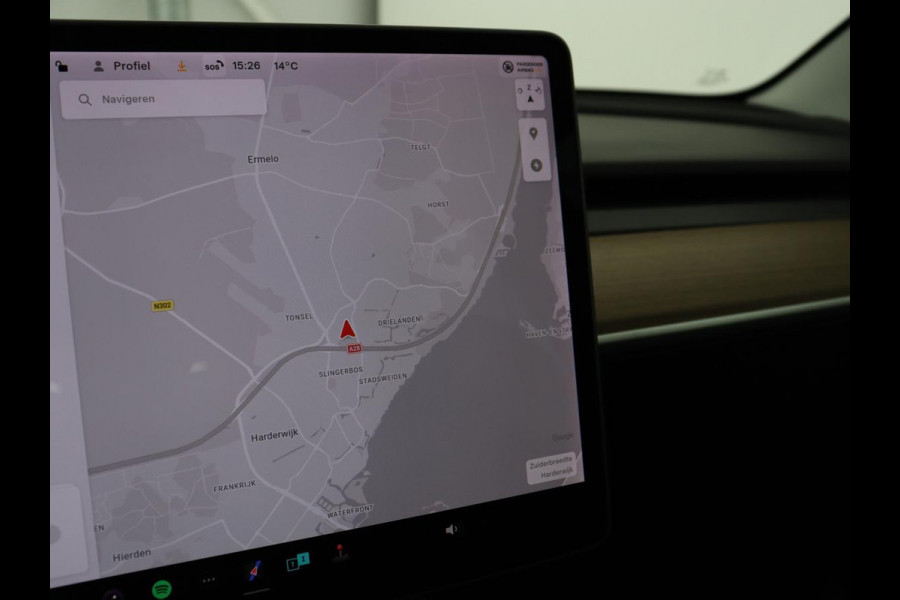 Tesla Model 3 Long Range AWD 75 kWh | Panoramadak | Autopilot | Achterbankverwarming | Leder | Camera | Keyless | Full LED | Navigatie | Stoelverwarming