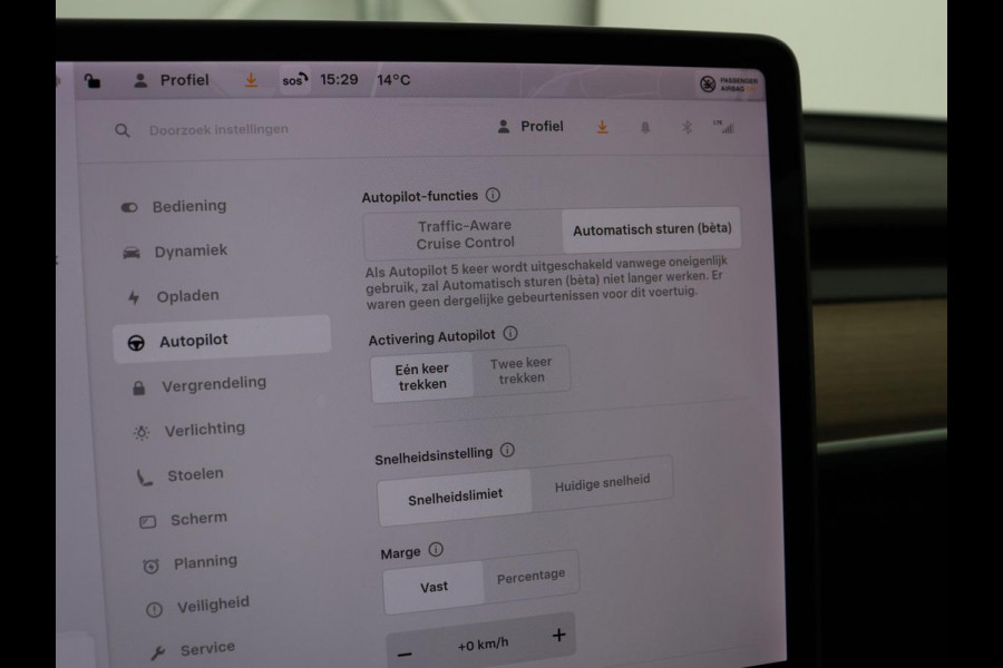 Tesla Model 3 Long Range AWD 75 kWh | Panoramadak | Autopilot | Achterbankverwarming | Leder | Camera | Keyless | Full LED | Navigatie | Stoelverwarming