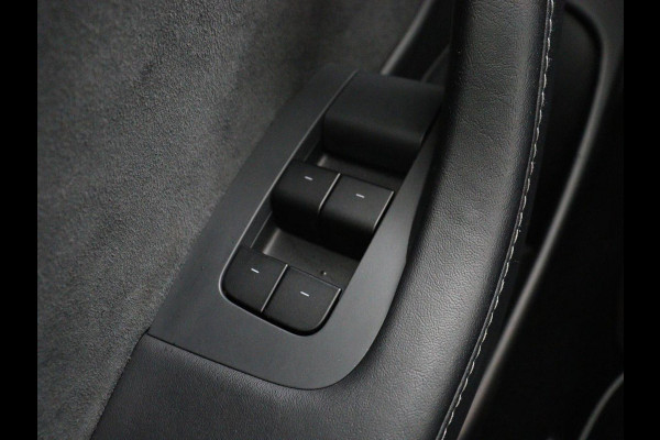 Tesla Model 3 Long Range AWD 75 kWh | Panoramadak | Autopilot | Achterbankverwarming | Leder | Camera | Keyless | Full LED | Navigatie | Stoelverwarming