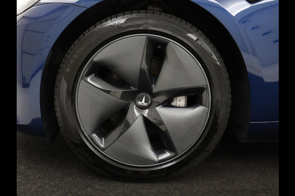 Tesla Model 3 Long Range AWD 75 kWh | Panoramadak | Autopilot | Achterbankverwarming | Leder | Camera | Keyless | Full LED | Navigatie | Stoelverwarming
