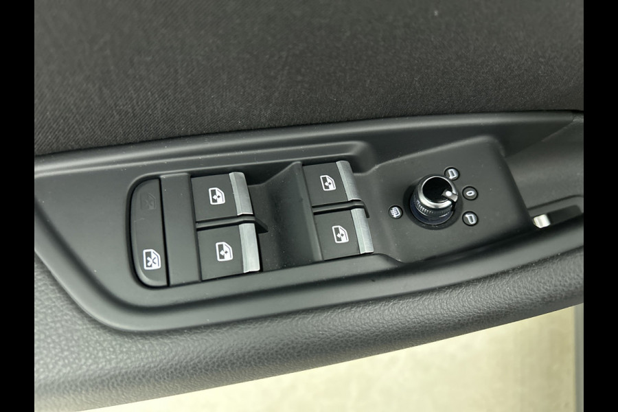 Audi A5 Sportback 2.0 TFSI S-line Sport(Dealer OnderH, Navi, StoelV, Parkeersensoren, Climate Con, Cruise Con, Etc)