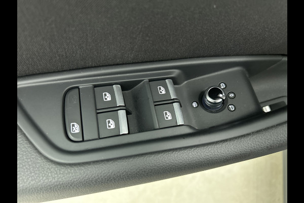 Audi A5 Sportback 2.0 TFSI S-line Sport(Dealer OnderH, Navi, StoelV, Parkeersensoren, Climate Con, Cruise Con, Etc)