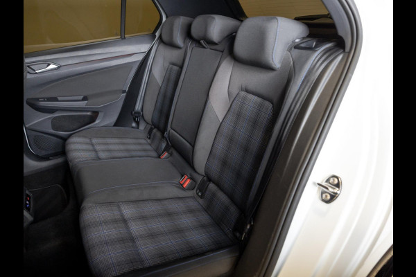 Volkswagen Golf 1.4 eHybrid GTE / 245pk / Apple CarPlay /