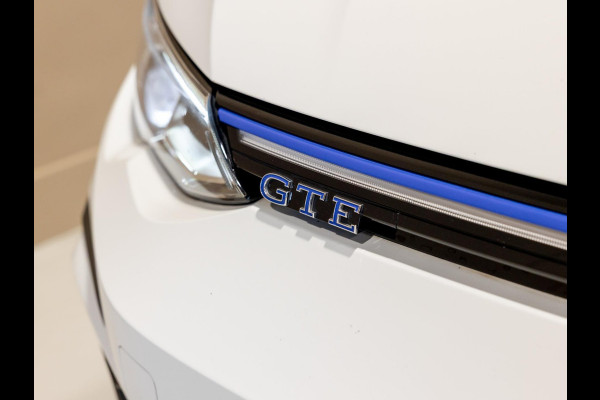 Volkswagen Golf 1.4 eHybrid GTE / 245pk / Apple CarPlay /