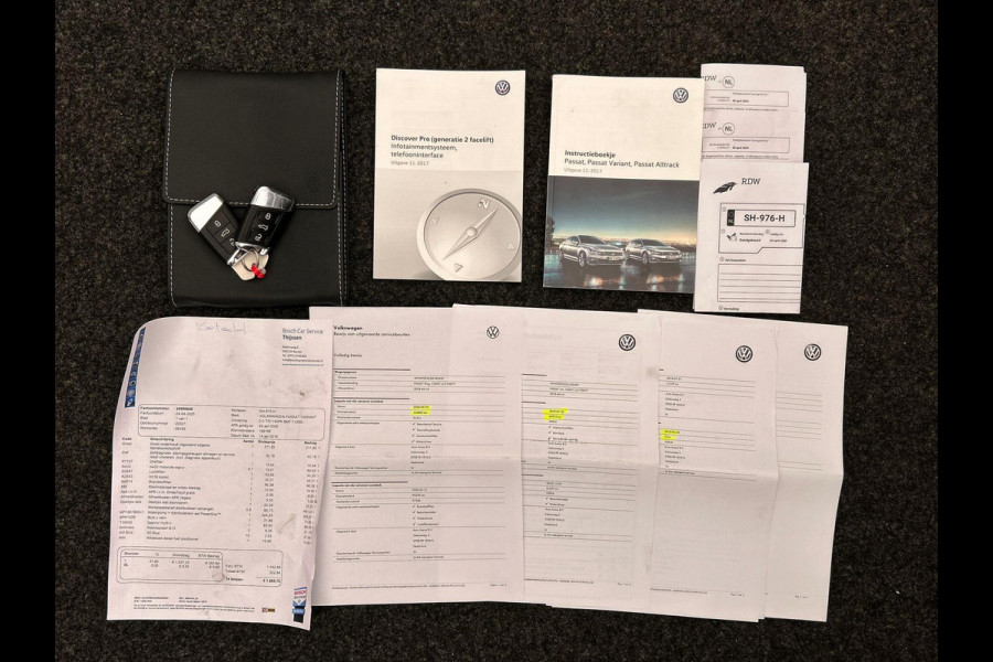 Volkswagen Passat Variant 2.0 TDI Comfortline Business Panormadak Adaptieve cruise Stoel Verwarming Carplay org. Nederlands