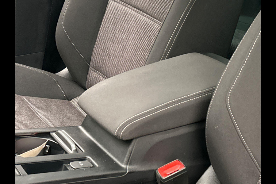 Volkswagen Passat Variant 2.0 TDI Comfortline Business Panormadak Adaptieve cruise Stoel Verwarming Carplay org. Nederlands