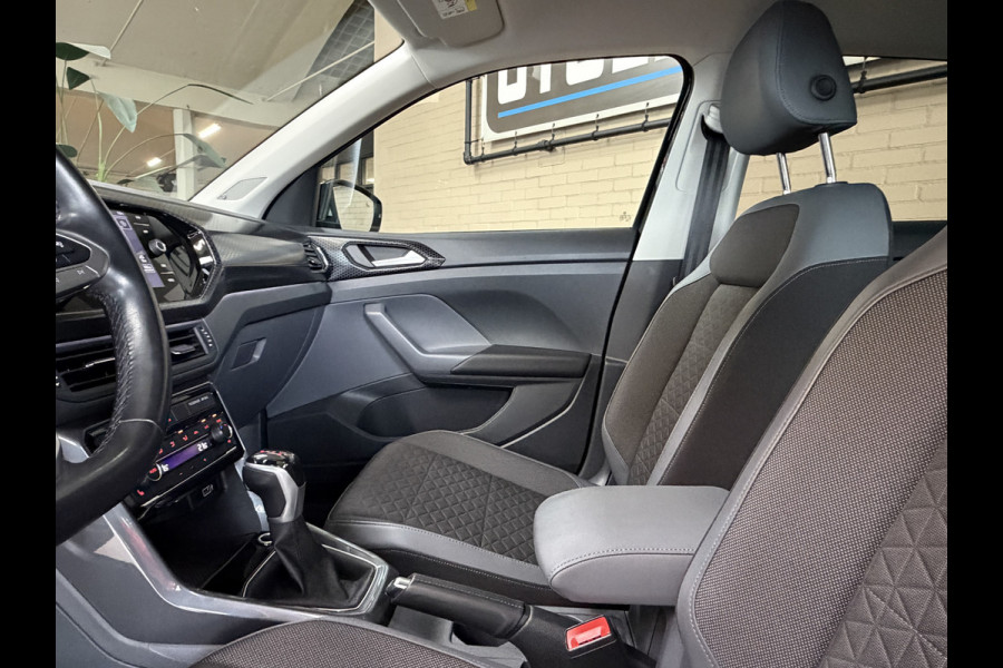 Volkswagen T-Cross 1.0 TSI AUT Style | Navi | Beats | Camera | 17 " | PDC V+A | Dode hoek | 100% Volkswagen dealer onderhouden!