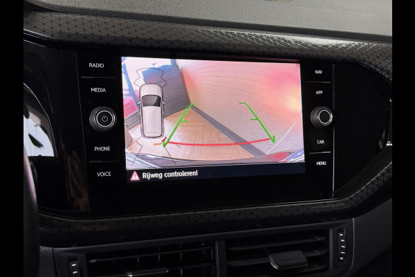 Volkswagen T-Cross 1.0 TSI AUT Style | Navi | Beats | Camera | 17 " | PDC V+A | Dode hoek | 100% Volkswagen dealer onderhouden!