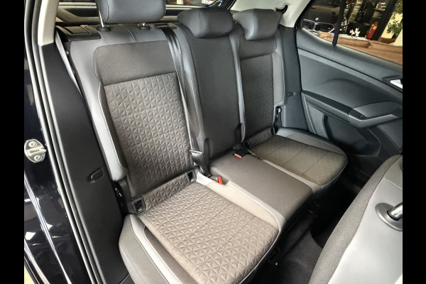 Volkswagen T-Cross 1.0 TSI AUT Style | Navi | Beats | Camera | 17 " | PDC V+A | Dode hoek | 100% Volkswagen dealer onderhouden!
