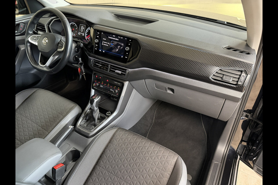 Volkswagen T-Cross 1.0 TSI AUT Style | Navi | Beats | Camera | 17 " | PDC V+A | Dode hoek | 100% Volkswagen dealer onderhouden!