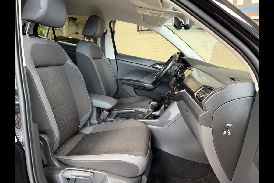 Volkswagen T-Cross 1.0 TSI AUT Style | Navi | Beats | Camera | 17 " | PDC V+A | Dode hoek | 100% Volkswagen dealer onderhouden!
