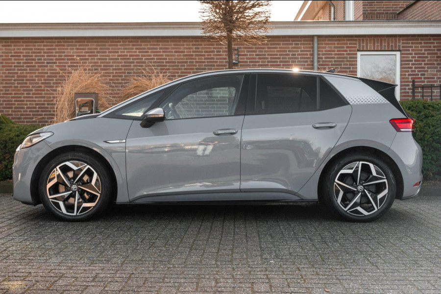 Volkswagen ID.3 First Plus 58 kWh 1e Eig Sfeerverlichting Keyless Adaptive Camera Stoelverwarming 19''