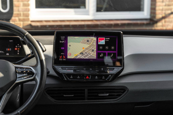 Volkswagen ID.3 First Plus 58 kWh 1e Eig Sfeerverlichting Keyless Adaptive Camera Stoelverwarming 19''