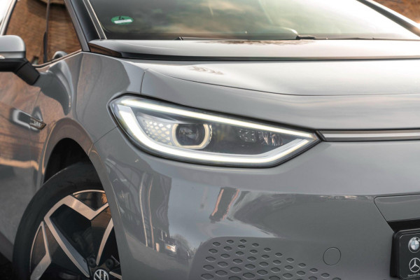 Volkswagen ID.3 First Plus 58 kWh 1e Eig Sfeerverlichting Keyless Adaptive Camera Stoelverwarming 19''