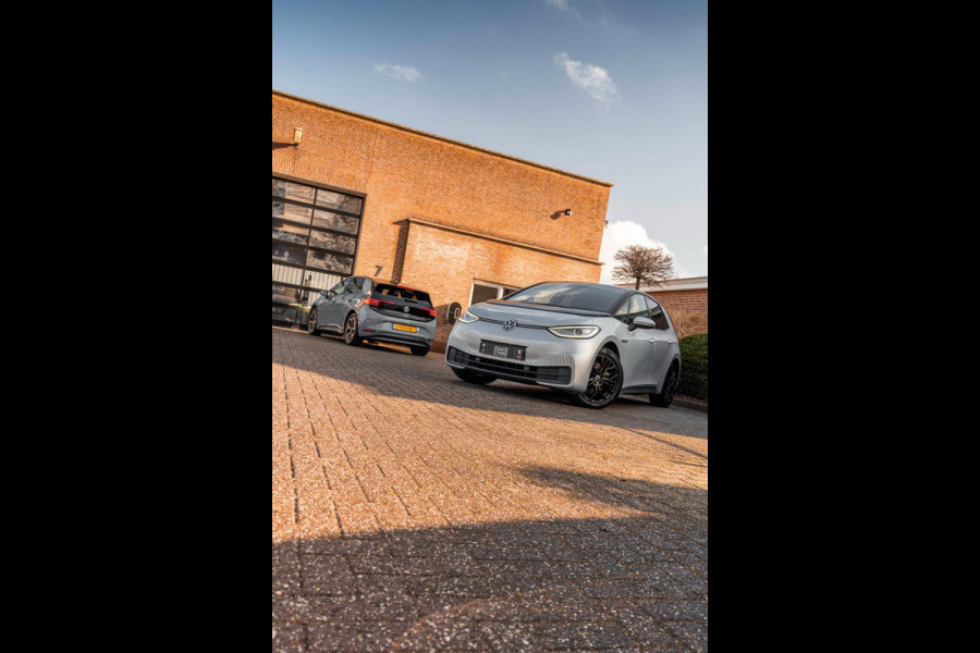 Volkswagen ID.3 First Plus 58 kWh 1e Eig Sfeerverlichting Keyless Adaptive Camera Stoelverwarming 19''