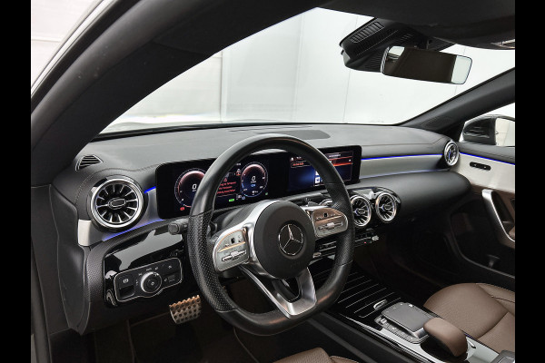 Mercedes-Benz CLA-Klasse Shooting Brake 250 e AMG Line(Dealer OnderH, SfeerVerlichting, Camera, Stoelkoeling/ Verwarming, Etc)