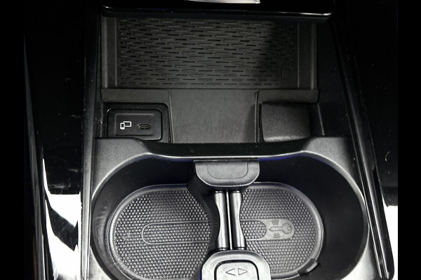 Mercedes-Benz CLA-Klasse Shooting Brake 250 e AMG Line(Dealer OnderH, SfeerVerlichting, Camera, Stoelkoeling/ Verwarming, Etc)