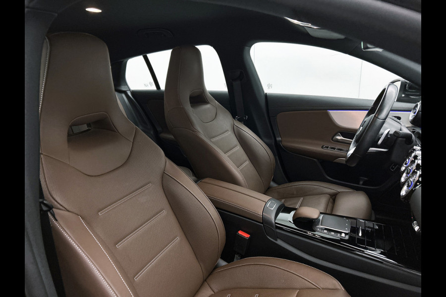 Mercedes-Benz CLA-Klasse Shooting Brake 250 e AMG Line(Dealer OnderH, SfeerVerlichting, Camera, Stoelkoeling/ Verwarming, Etc)