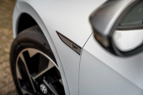 Volkswagen ID.3 First 58 kWh 350 Km Actieradius BTW 1e Eig Adaptive Sfeerverlichting Stoelverwarming 18''