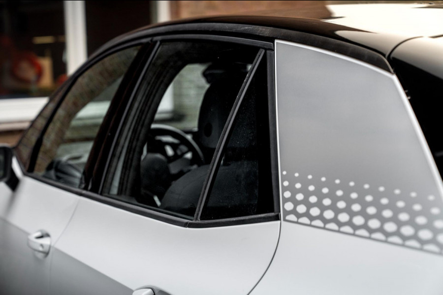 Volkswagen ID.3 First 58 kWh 350 Km Actieradius BTW 1e Eig Adaptive Sfeerverlichting Stoelverwarming 18''