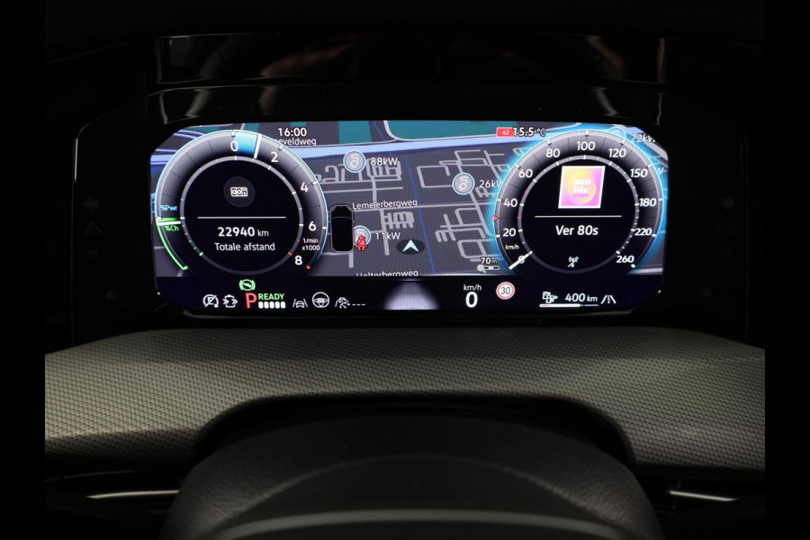 Volkswagen Golf 1.5 eHybrid Style Edition 204 pk Automaat (DSG) | Verlengde garantie | Parkeersensoren (Park assist) | Rondomzicht camera | Matrix LED koplampen | Stoelverwarming |