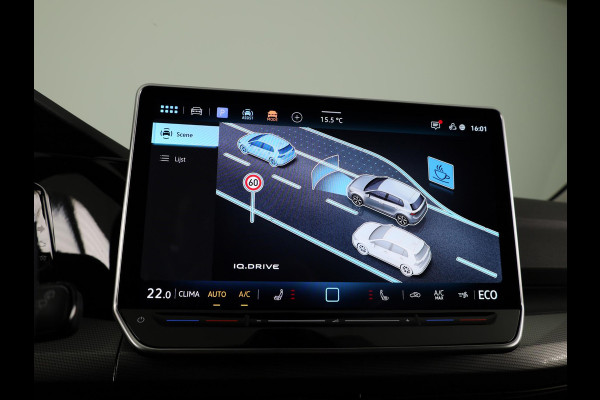 Volkswagen Golf 1.5 eHybrid Style Edition 204 pk Automaat (DSG) | Verlengde garantie | Parkeersensoren (Park assist) | Rondomzicht camera | Matrix LED koplampen | Stoelverwarming |