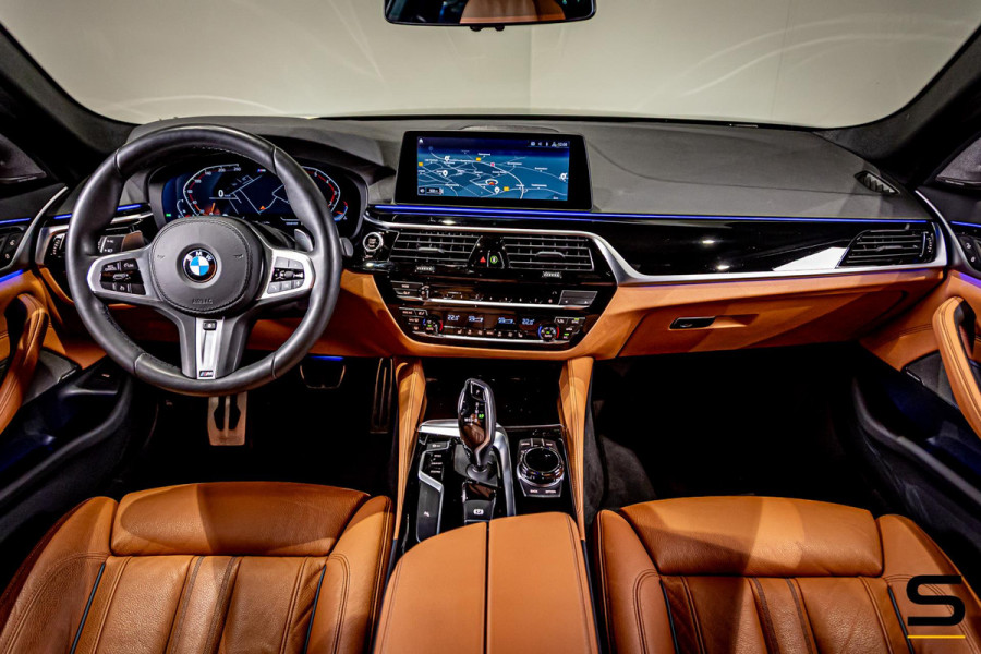 BMW 5 Serie 520i High Executive Edition|M-sport|NAP|Full|1eig