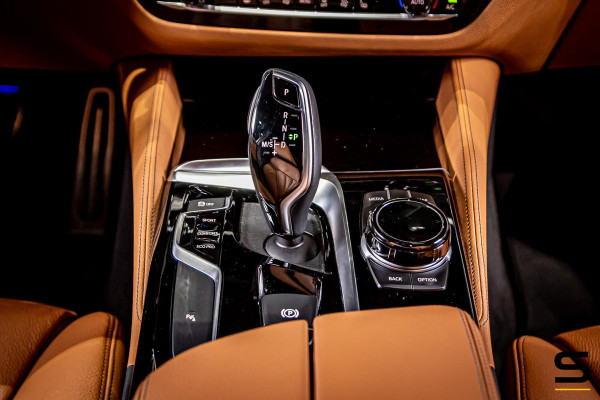 BMW 5 Serie 520i High Executive Edition|M-sport|NAP|Full|1eig