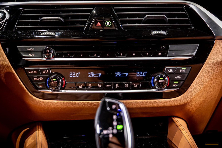 BMW 5 Serie 520i High Executive Edition|M-sport|NAP|Full|1eig