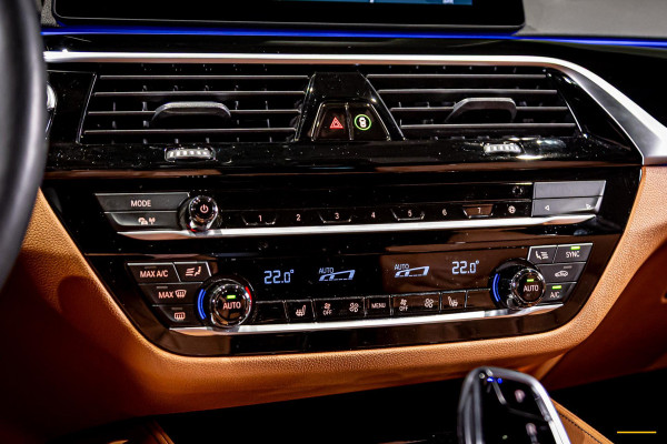 BMW 5 Serie 520i High Executive Edition|M-sport|NAP|Full|1eig