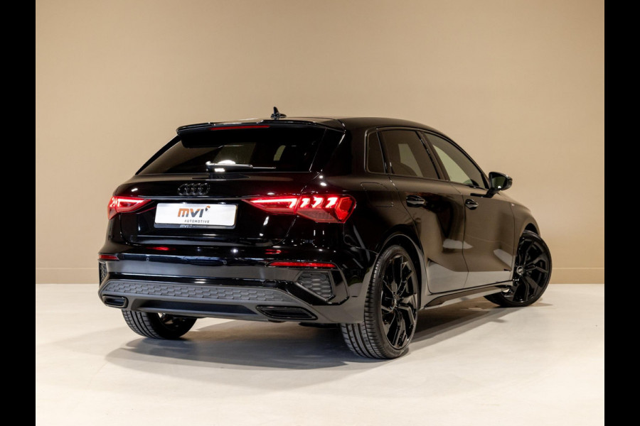 Audi A3 Sportback 35 TFSI S edition / 150pk / Adaptieve cruise control / Alcantara stuurwiel /