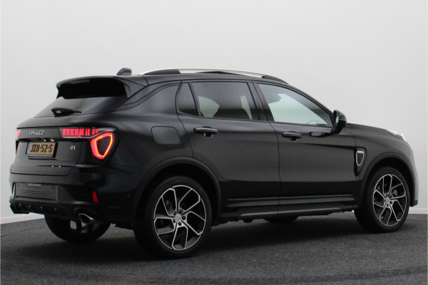 Lynk & Co 01 1.5 360° Camera, Panoramadak, Zwarte hemel, ACC, Apple Carplay, DAB, 20''