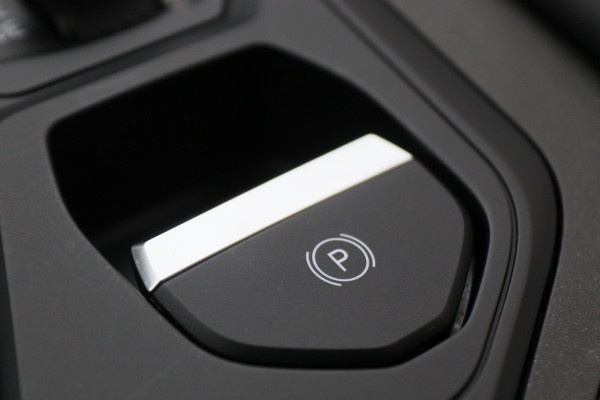 Lynk & Co 01 1.5 360° Camera, Panoramadak, Zwarte hemel, ACC, Apple Carplay, DAB, 20''