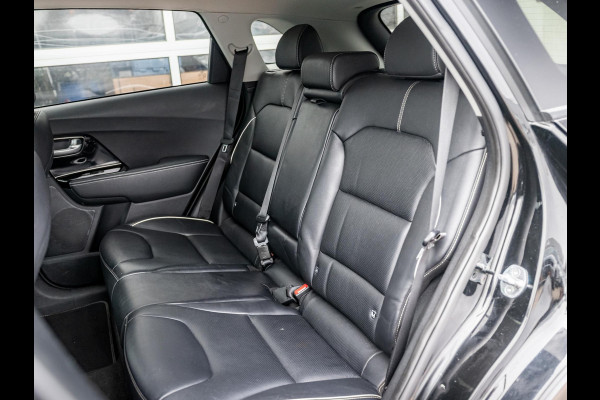 Kia e-Niro ExecutiveLine 64 kWh l Lederen bekleding l Stoel Stuurwielverwarming l JBL premium sound systeem l Schuifkantel dak l SOH 95,8 l
