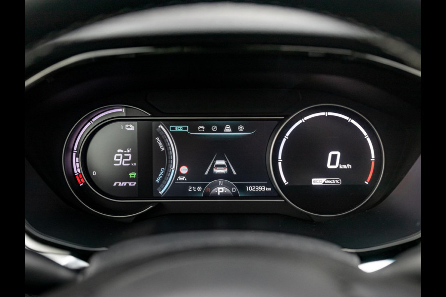 Kia e-Niro ExecutiveLine 64 kWh l Lederen bekleding l Stoel Stuurwielverwarming l JBL premium sound systeem l Schuifkantel dak l SOH 95,8 l