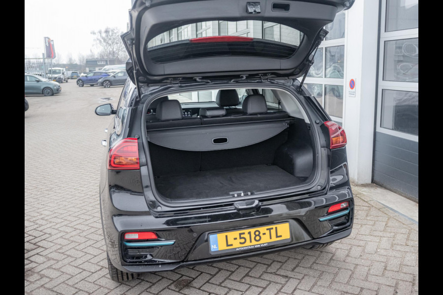 Kia e-Niro ExecutiveLine 64 kWh l Lederen bekleding l Stoel Stuurwielverwarming l JBL premium sound systeem l Schuifkantel dak l SOH 95,8 l
