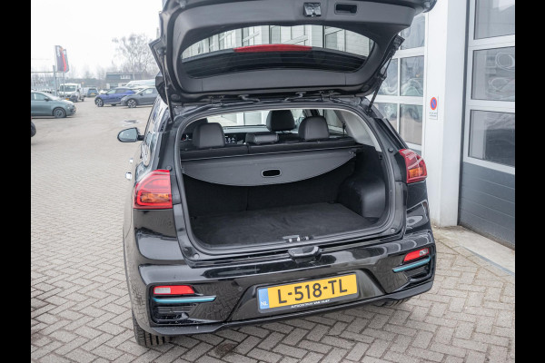 Kia e-Niro ExecutiveLine 64 kWh l Lederen bekleding l Stoel Stuurwielverwarming l JBL premium sound systeem l Schuifkantel dak l SOH 95,8 l