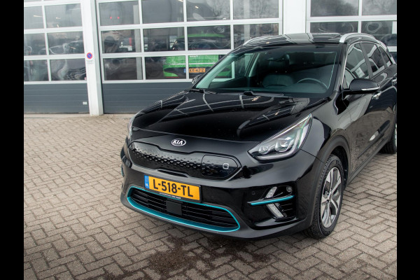 Kia e-Niro ExecutiveLine 64 kWh l Lederen bekleding l Stoel Stuurwielverwarming l JBL premium sound systeem l Schuifkantel dak l SOH 95,8 l