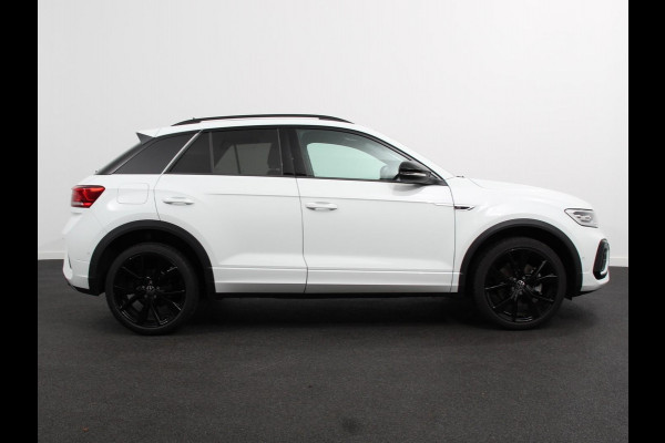 Volkswagen T-Roc 1.5 TSI R-Line+Blackpack Climate control | Adaptieve cruise control | LED | Navigatie | Achteruitrijcamera | Parkeersensoren | Apple Carplay/ Android Auto | Radio