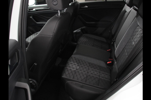 Volkswagen T-Roc 1.5 TSI R-Line+Blackpack Climate control | Adaptieve cruise control | LED | Navigatie | Achteruitrijcamera | Parkeersensoren | Apple Carplay/ Android Auto | Radio