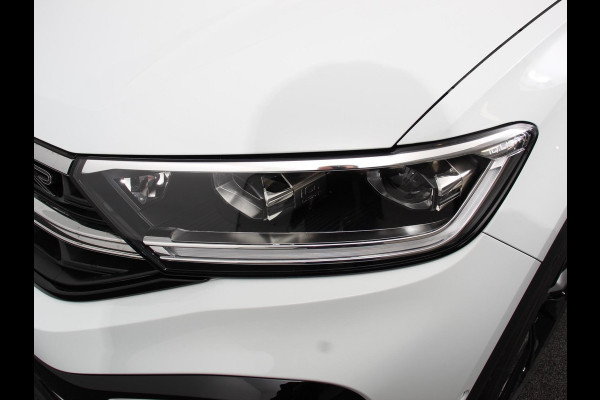 Volkswagen T-Roc 1.5 TSI R-Line+Blackpack Climate control | Adaptieve cruise control | LED | Navigatie | Achteruitrijcamera | Parkeersensoren | Apple Carplay/ Android Auto | Radio